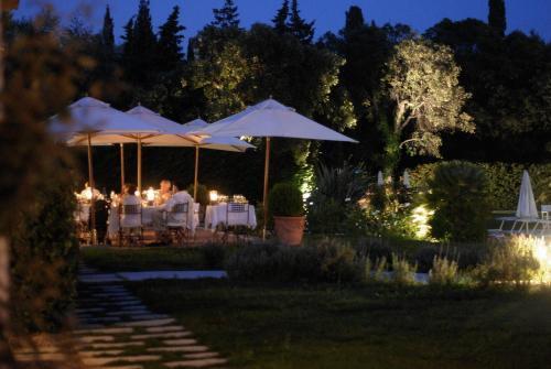 Hotel Villa Les Rosiers Grimaud Exterior photo